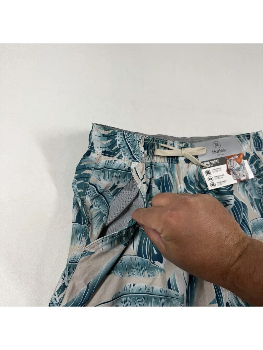 HURLEY Swim Trunks Surfer Board Shorts XL Palm Leaves Tree 8” Inseam NWT